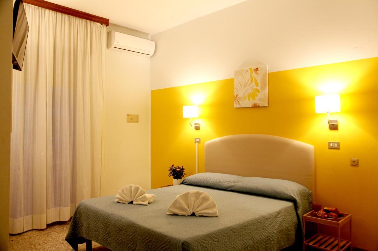 Hotel Alfa Anche In All Inclusive Rimini Bagian luar foto