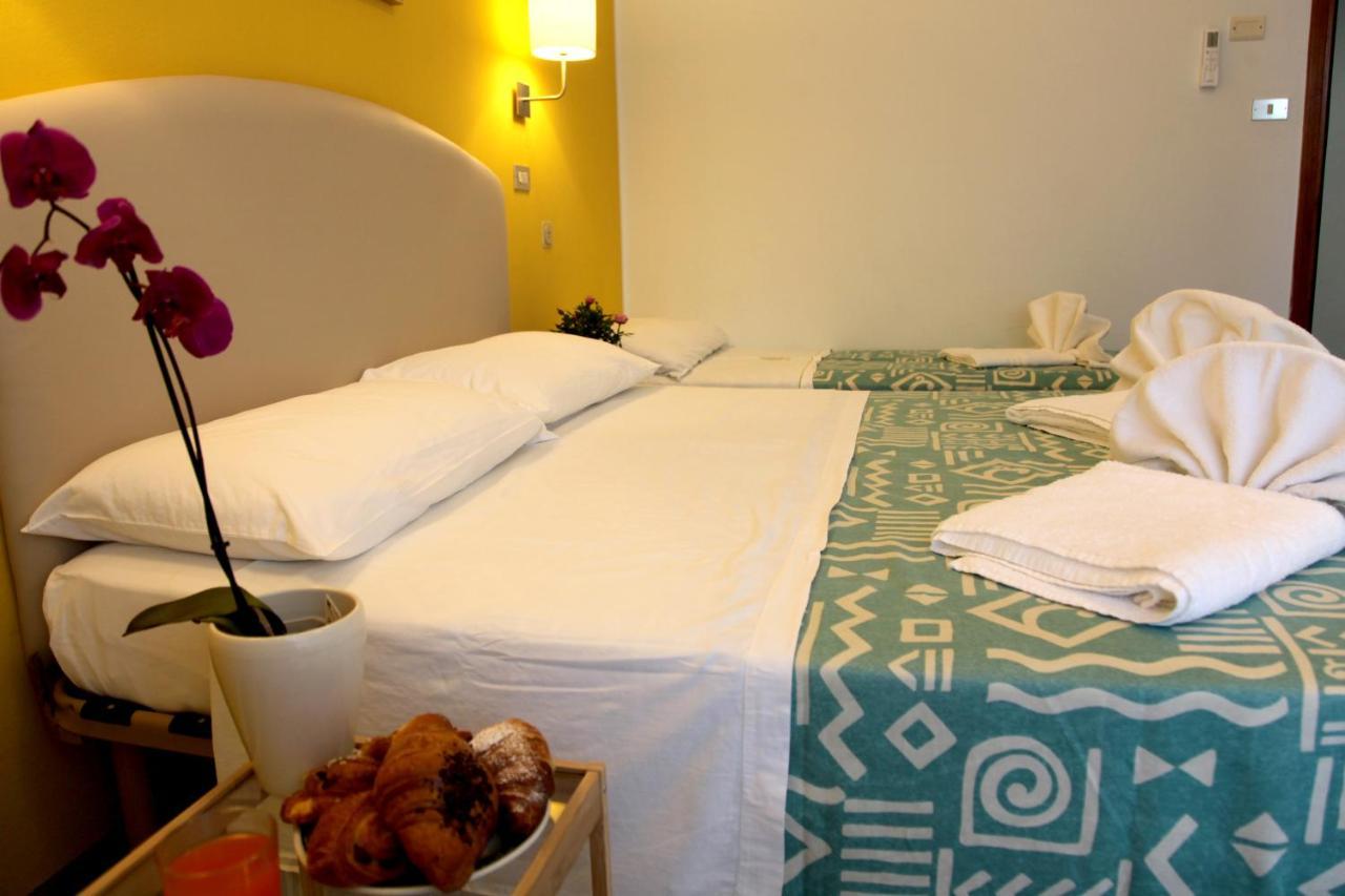 Hotel Alfa Anche In All Inclusive Rimini Bagian luar foto