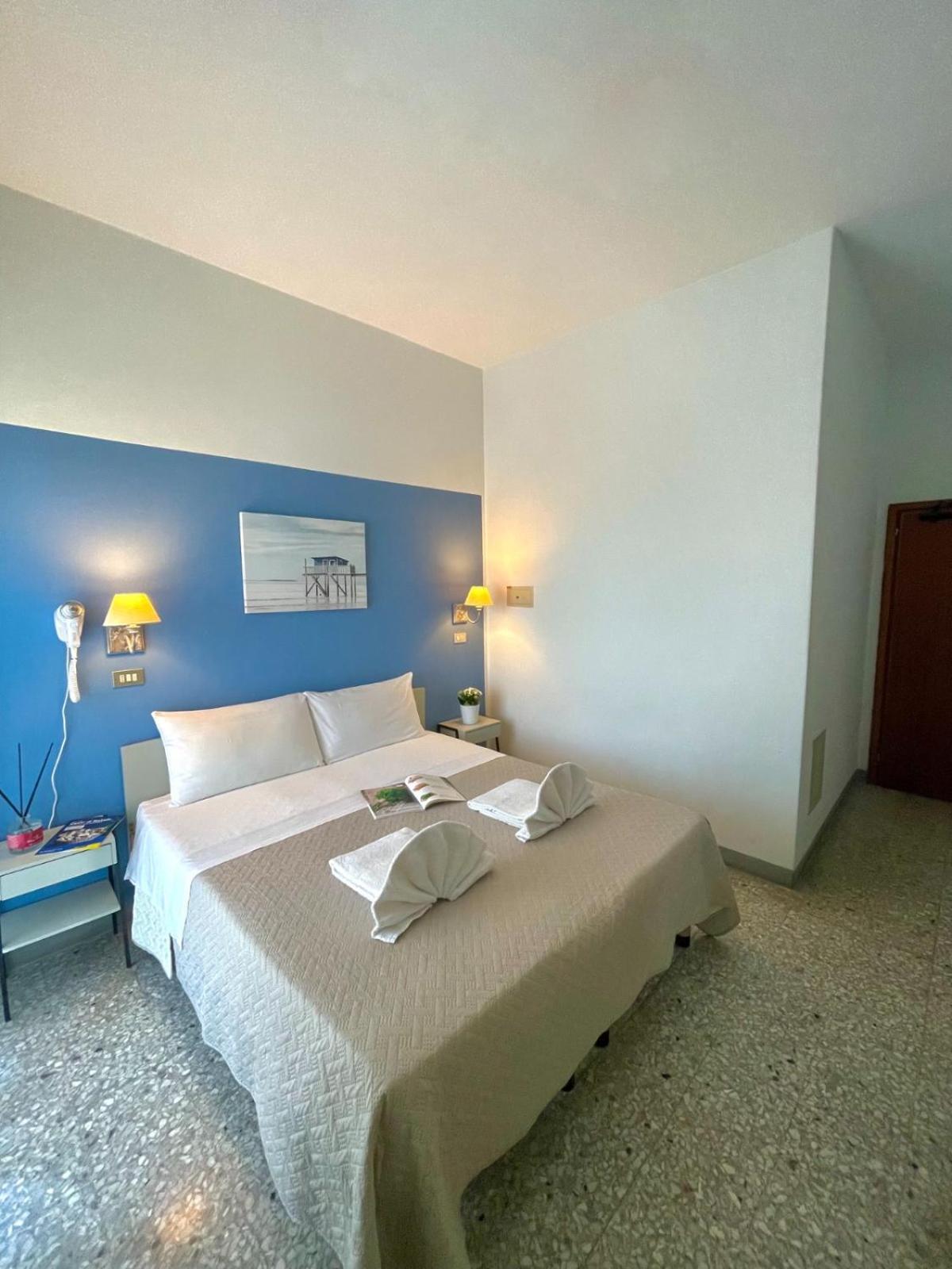 Hotel Alfa Anche In All Inclusive Rimini Bagian luar foto