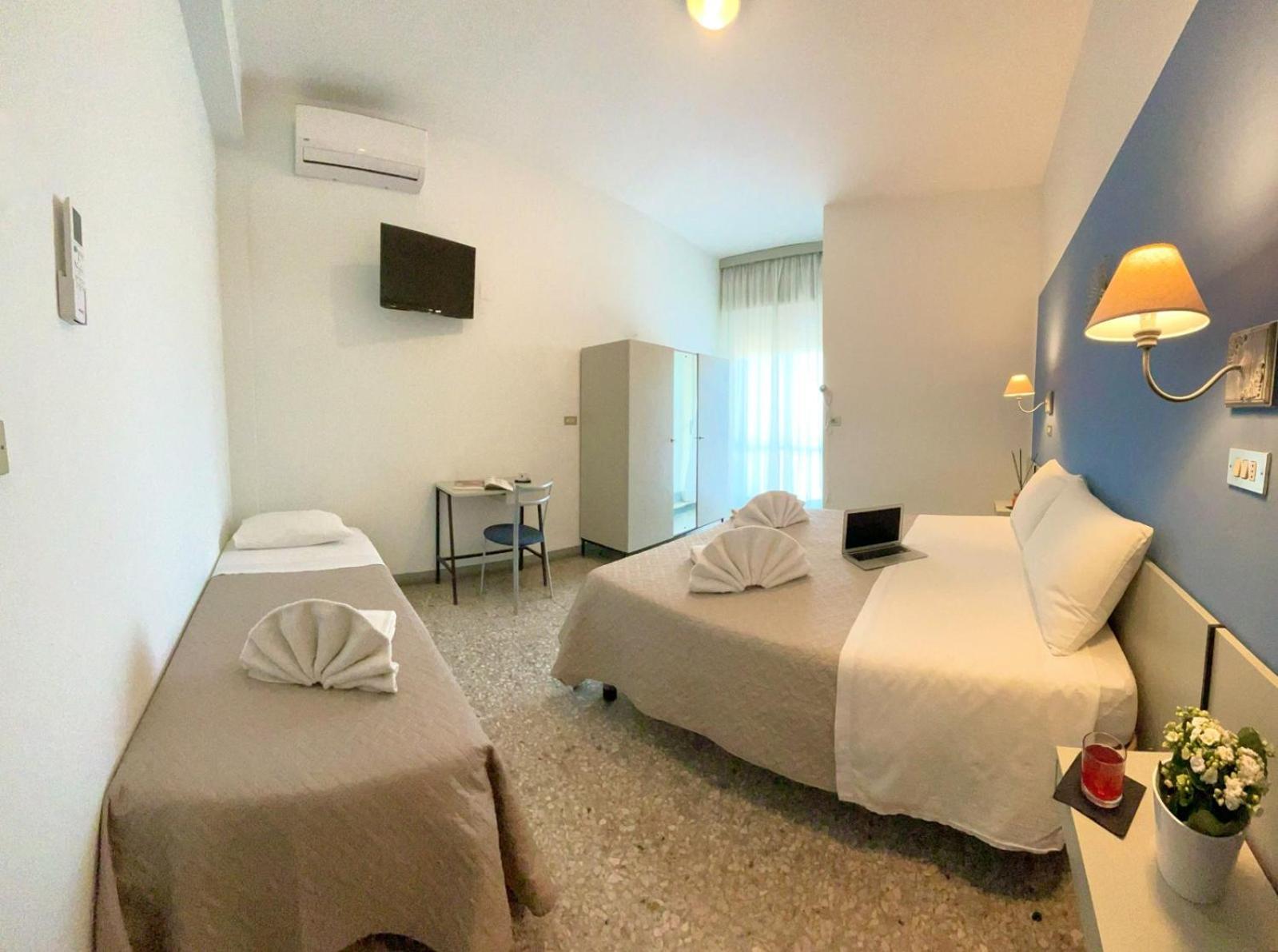 Hotel Alfa Anche In All Inclusive Rimini Bagian luar foto