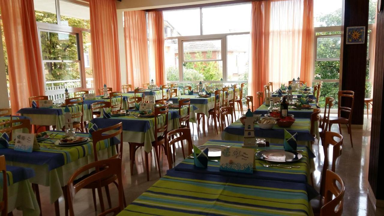 Hotel Alfa Anche In All Inclusive Rimini Bagian luar foto