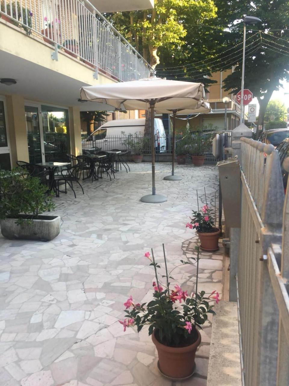 Hotel Alfa Anche In All Inclusive Rimini Bagian luar foto